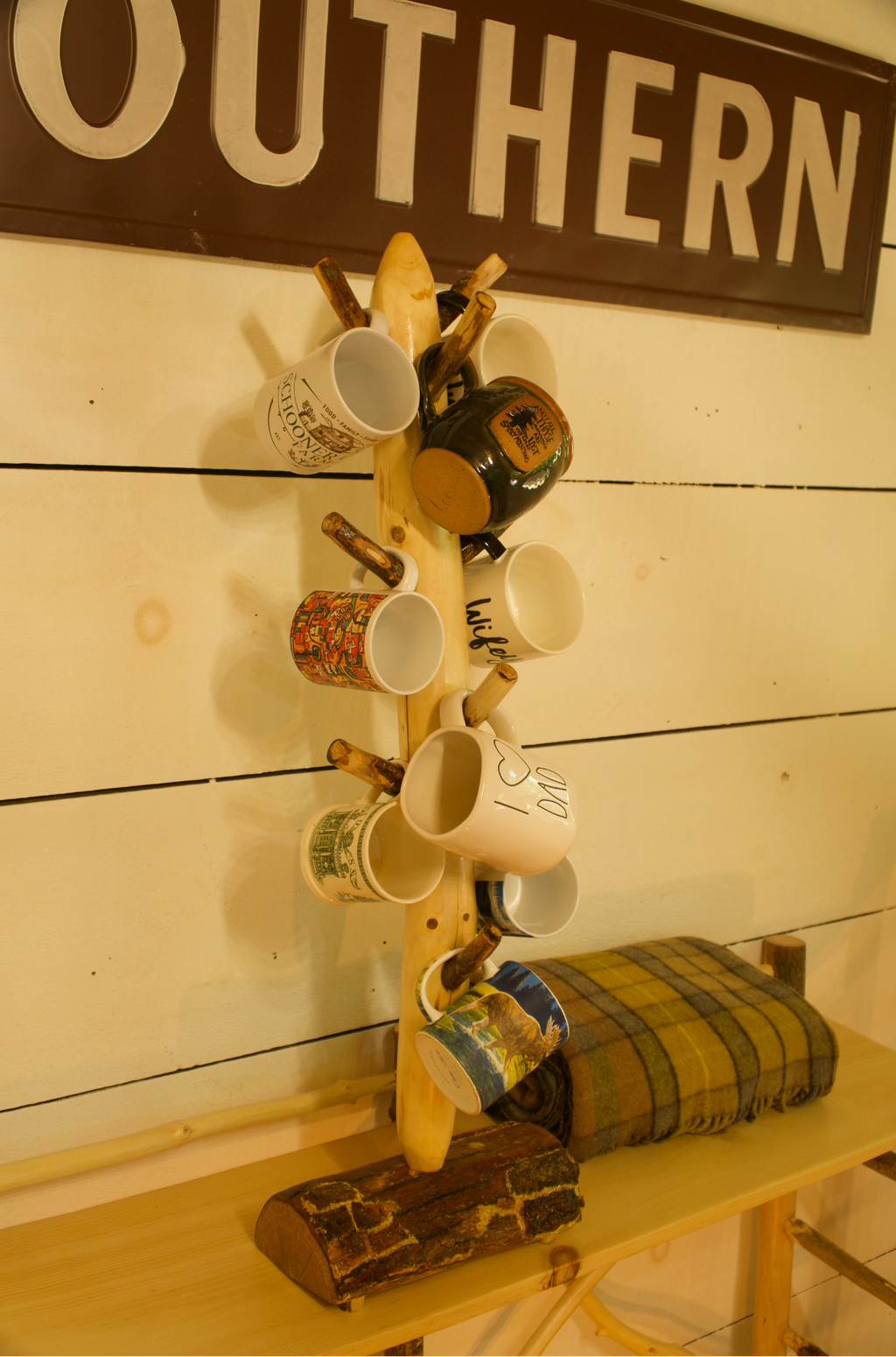 Mountain Oak and Pine Coffee Mug Rack