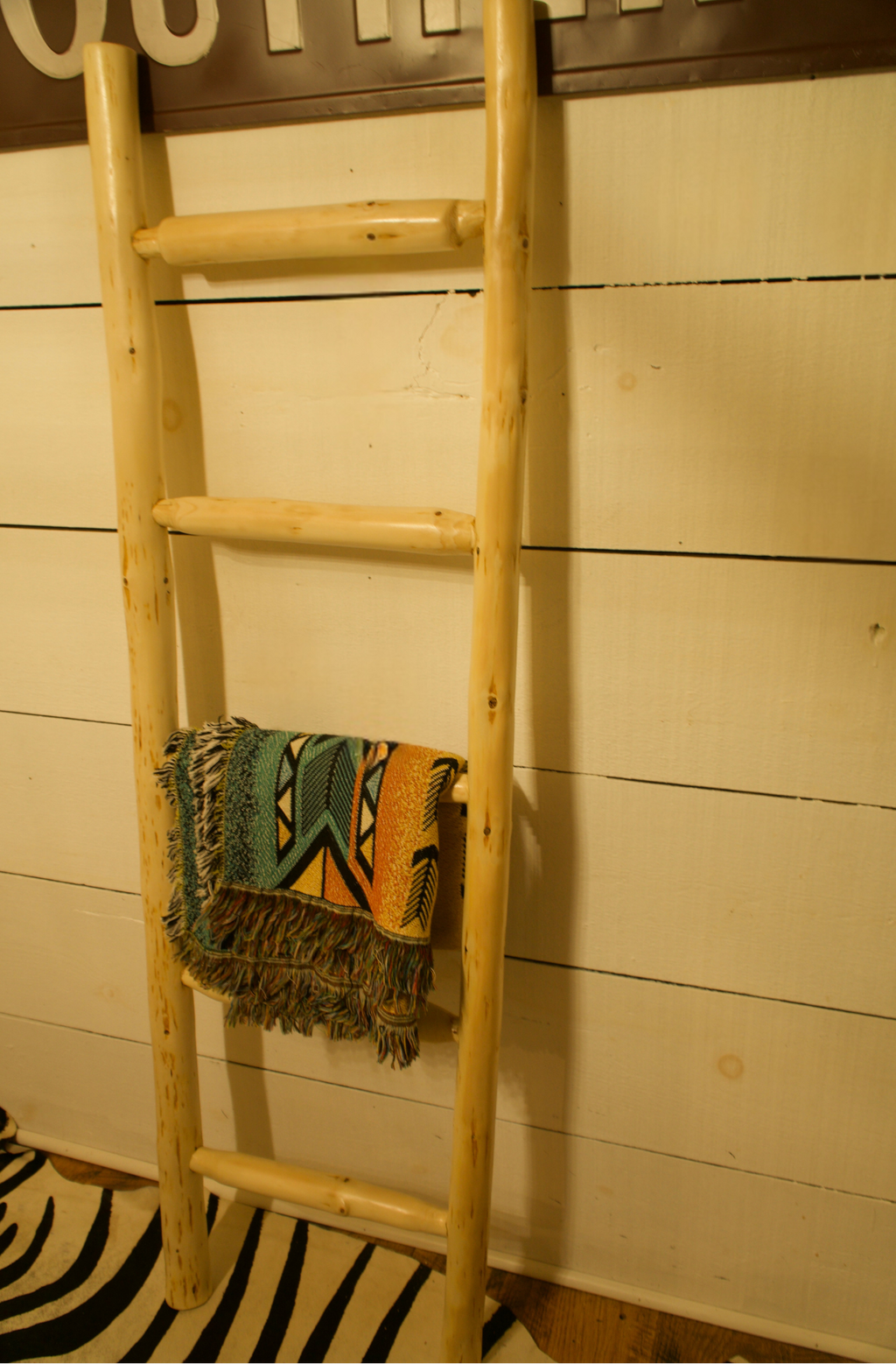 Signature Wooden Decor Ladder