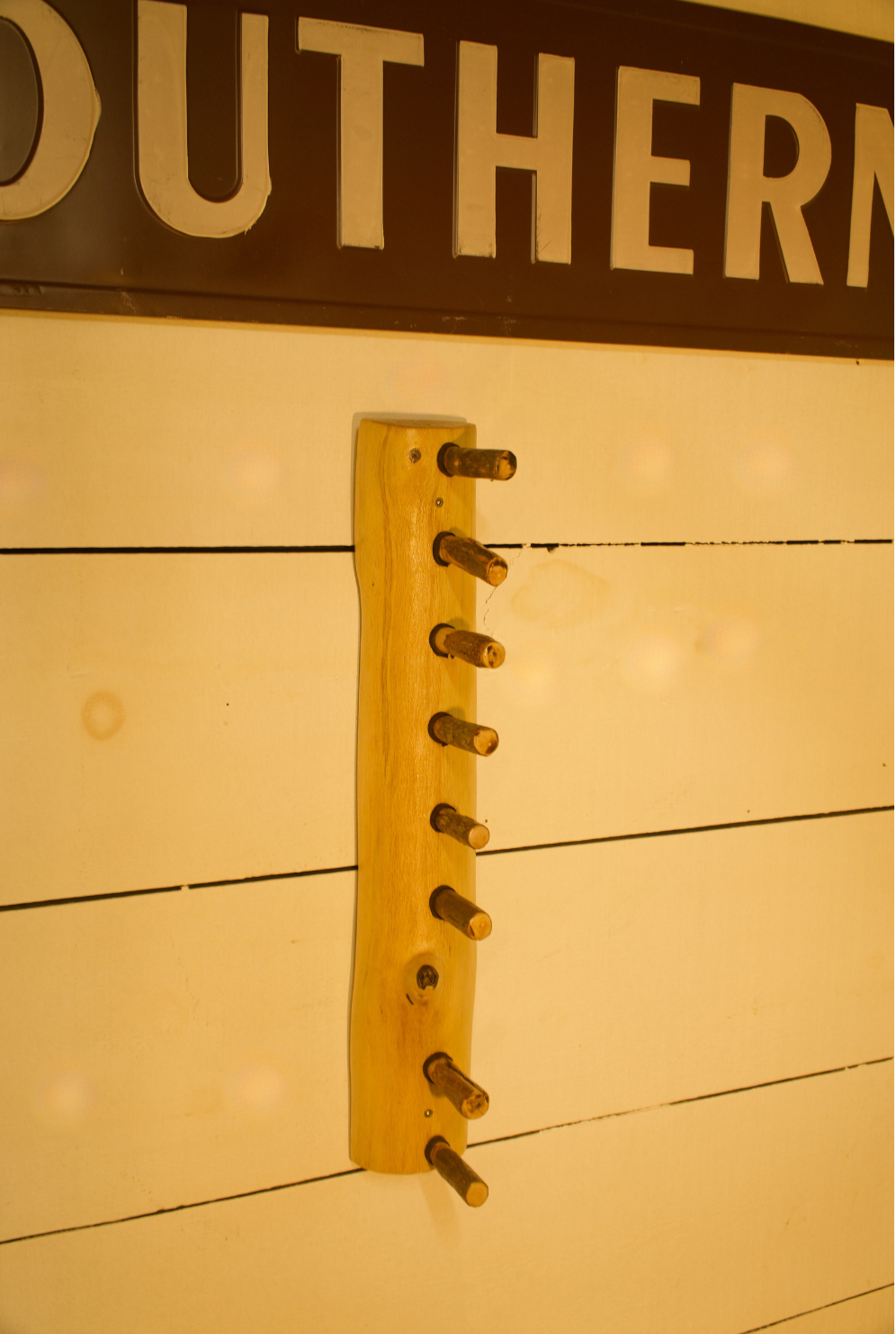 Knotted Oak Wall Rack