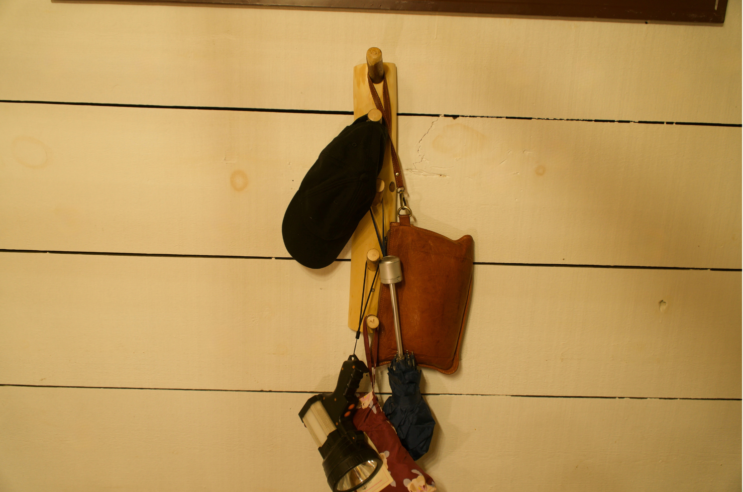 Rich Mountain Wood Wall Rack