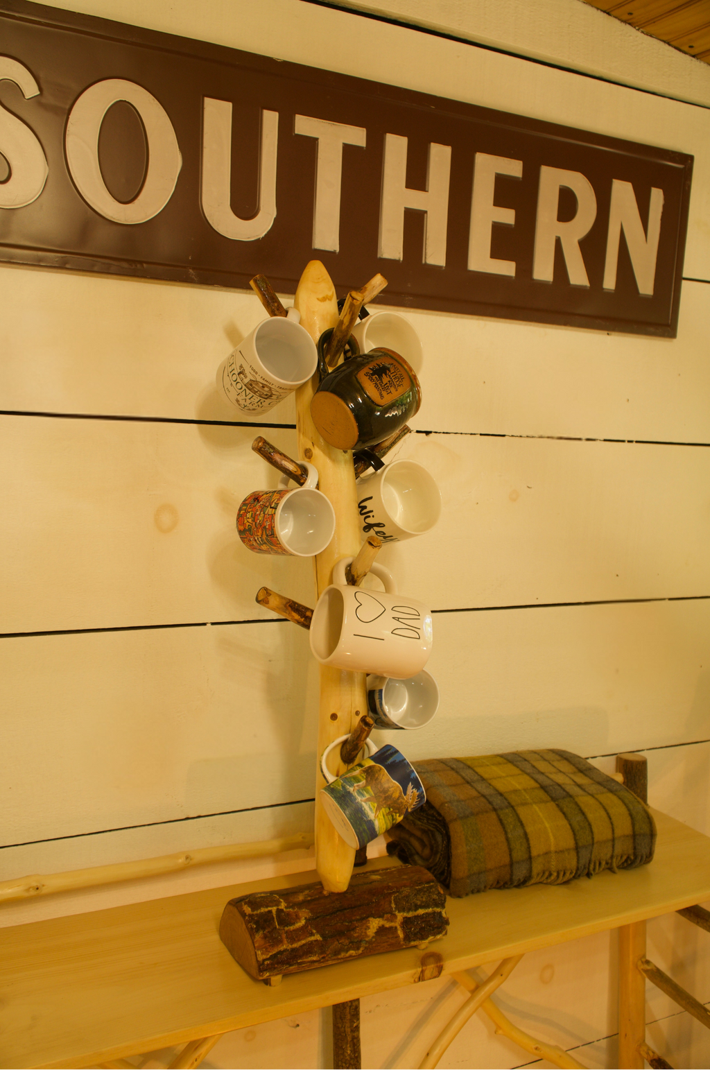 Mountain Oak and Pine Coffee Mug Rack