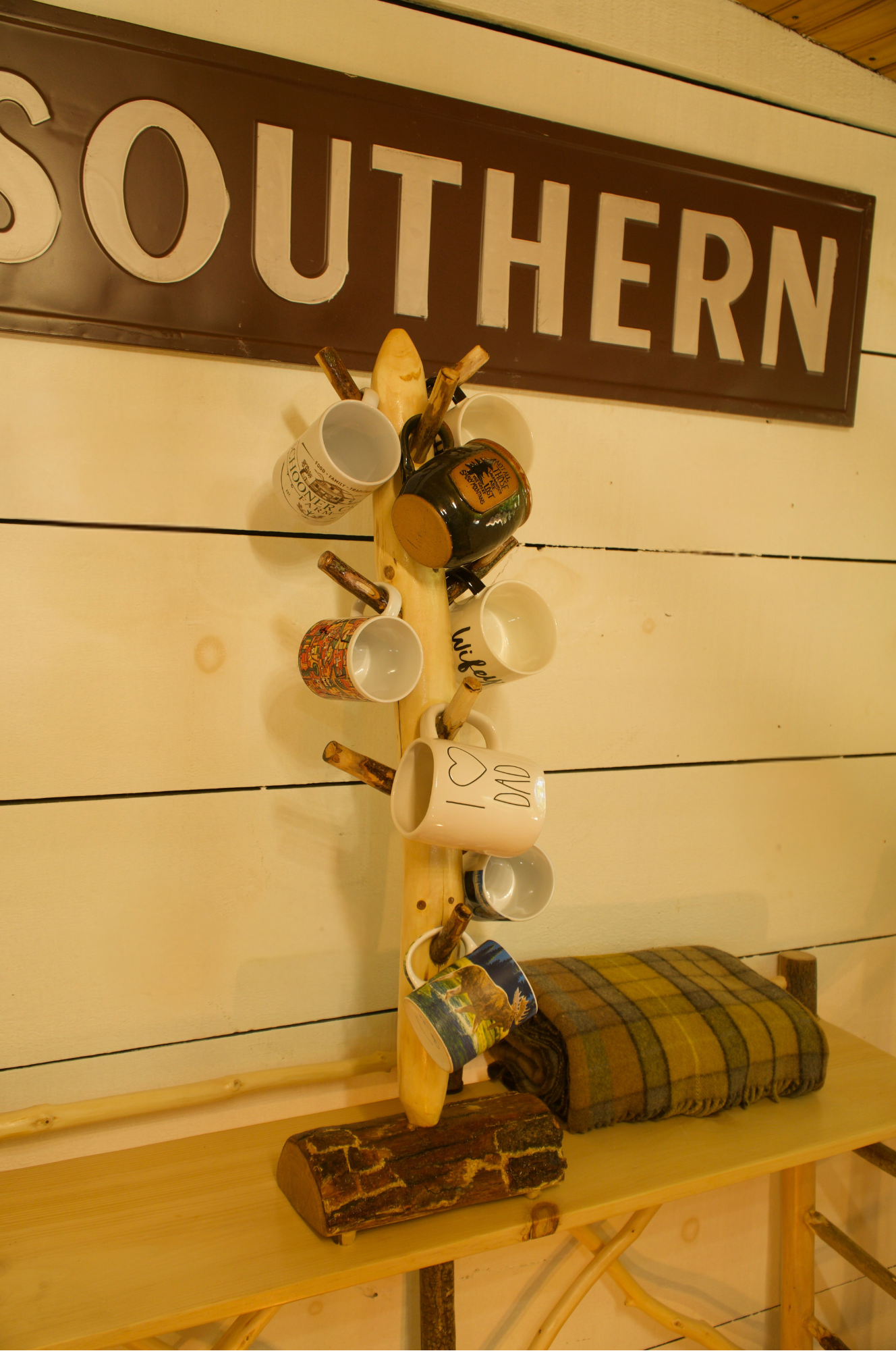 Mountain Oak and Pine Coffee Mug Rack
