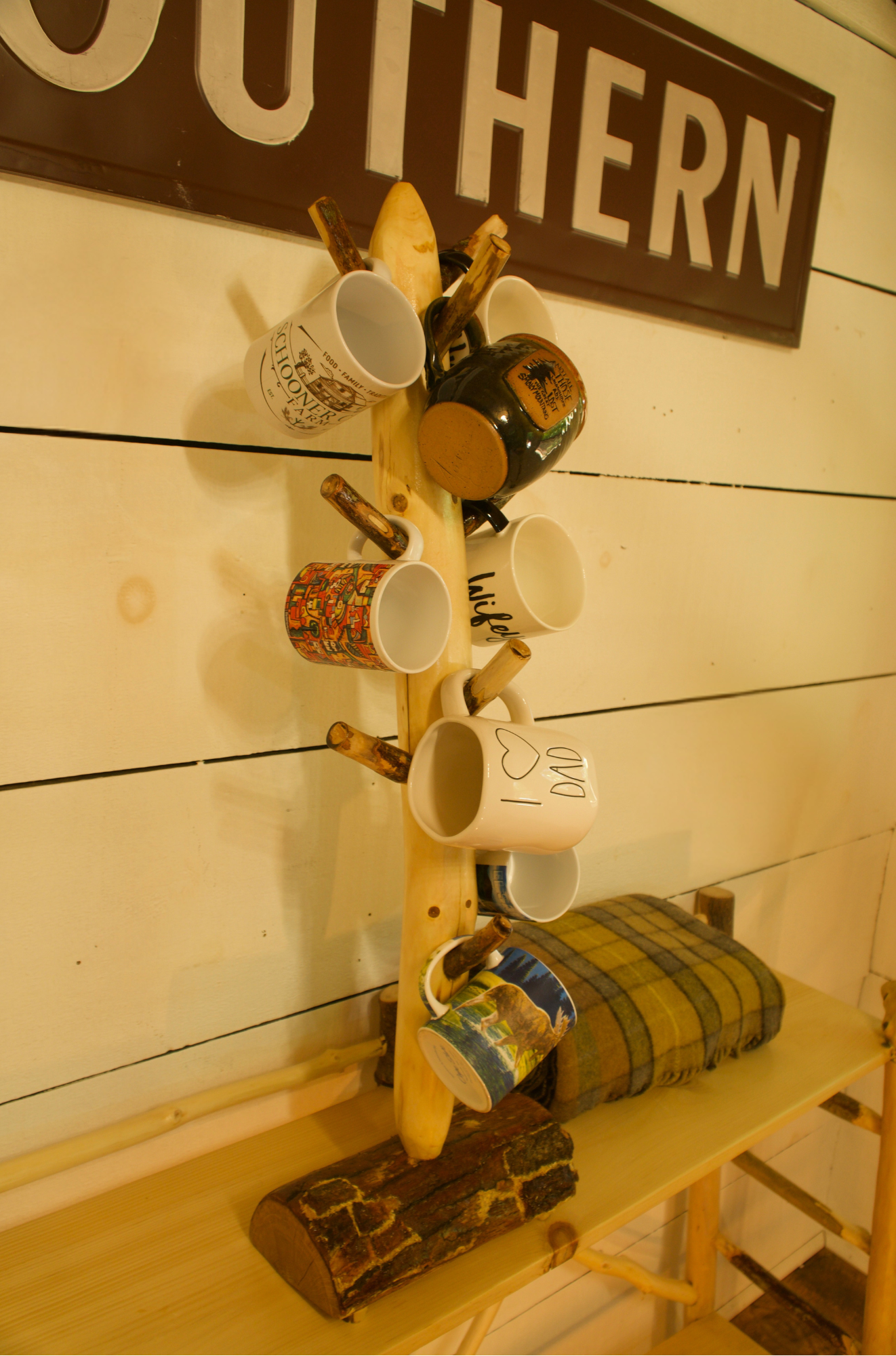 Mountain Oak and Pine Coffee Mug Rack