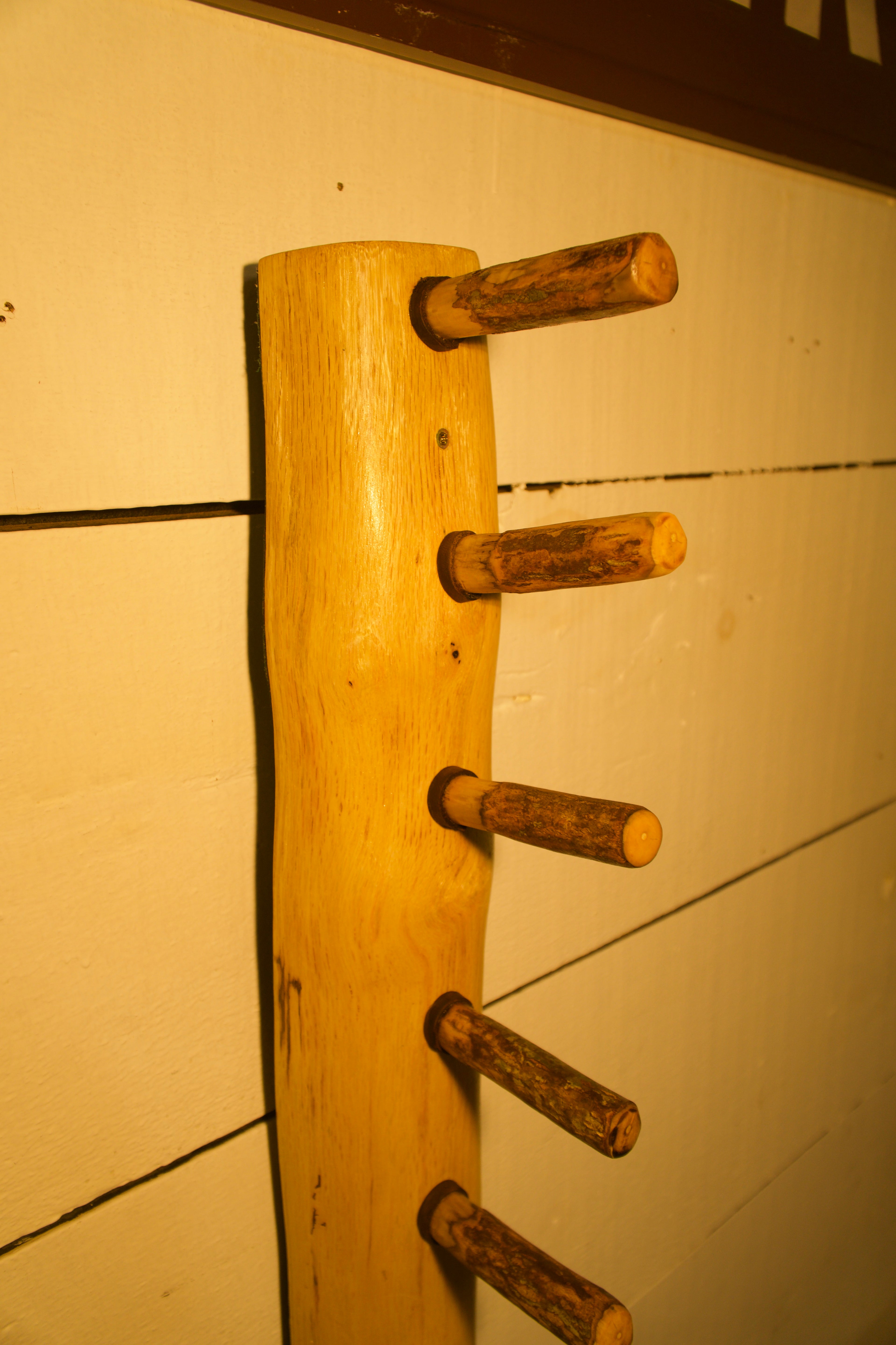 Woodland Oak Wall Rack